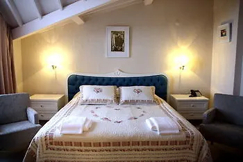 Hotel Aeneas 2*