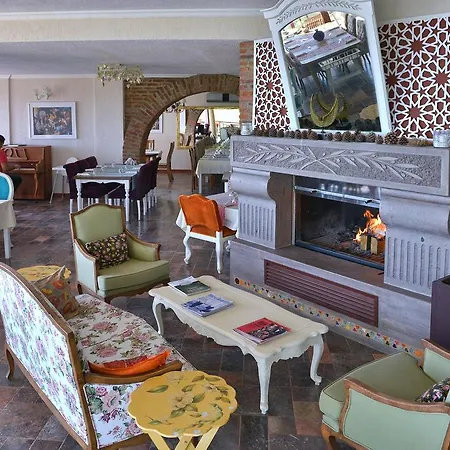 Hotel Aeneas 2*