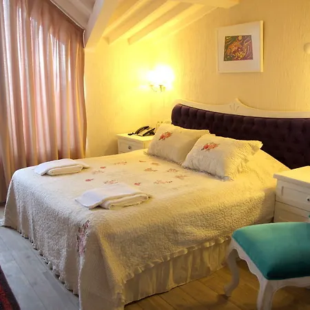 Aeneas Hotel
