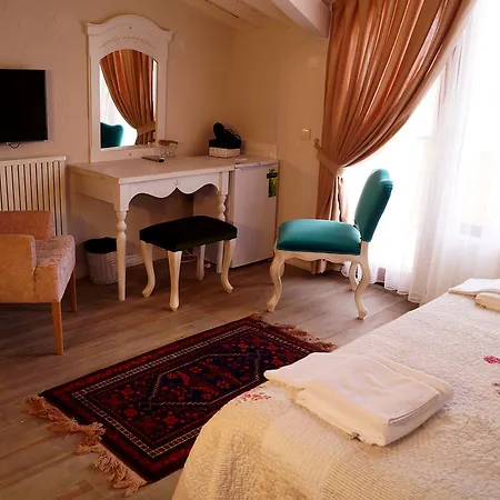 Hotel Aeneas 2*