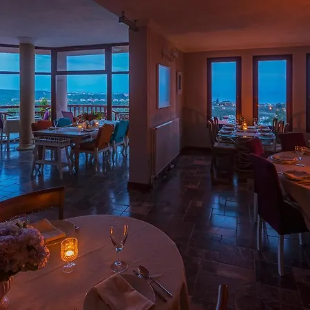 Hotel Aeneas 2*