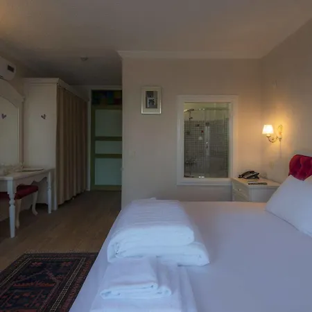 Aeneas Hotel