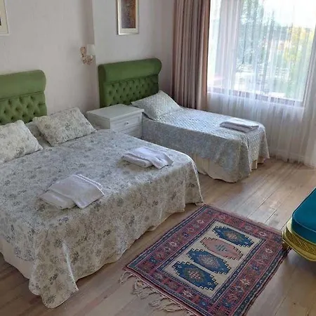 Aeneas Hotel 2*