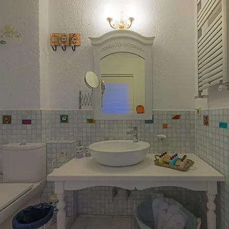 Aeneas Hotel